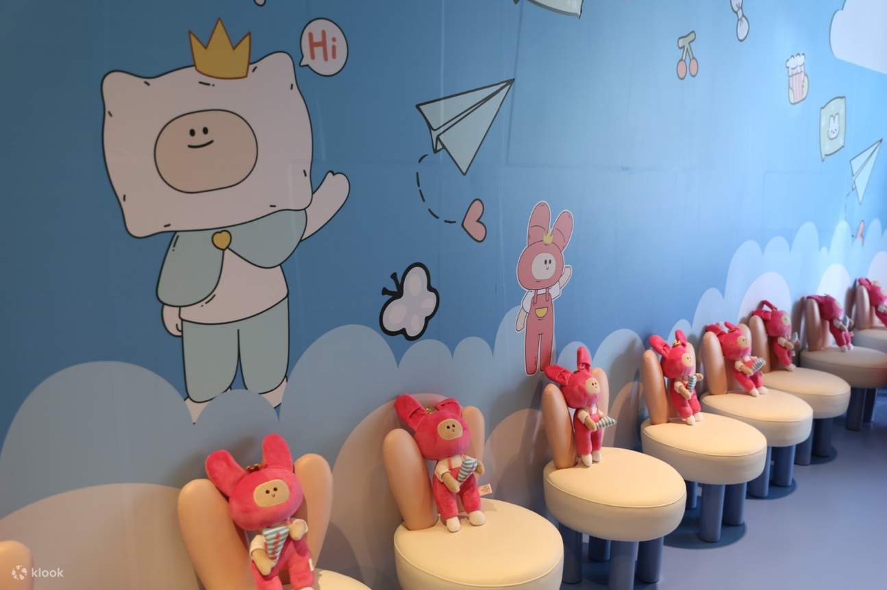 Crown Family Restaurant Paradise